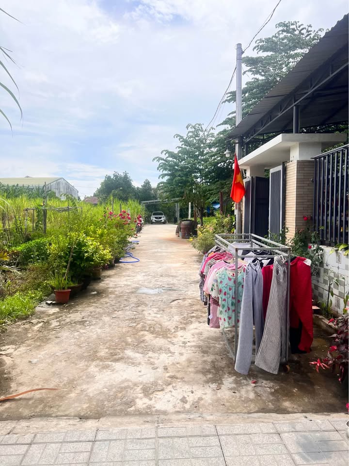 Đất nền Nam Phước, Duy Xuyên 95m² giá 700 triệu - Sổ hồng chính chủ, vị trí thuận lợi!