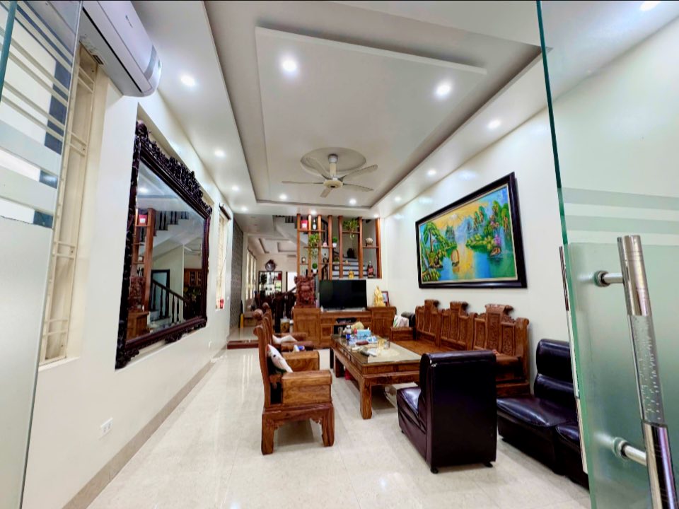 Nhà 3 tầng 2 mặt tiền tại phường Sơn Nam, Hưng Yên - Giá chỉ 5 tỷ!