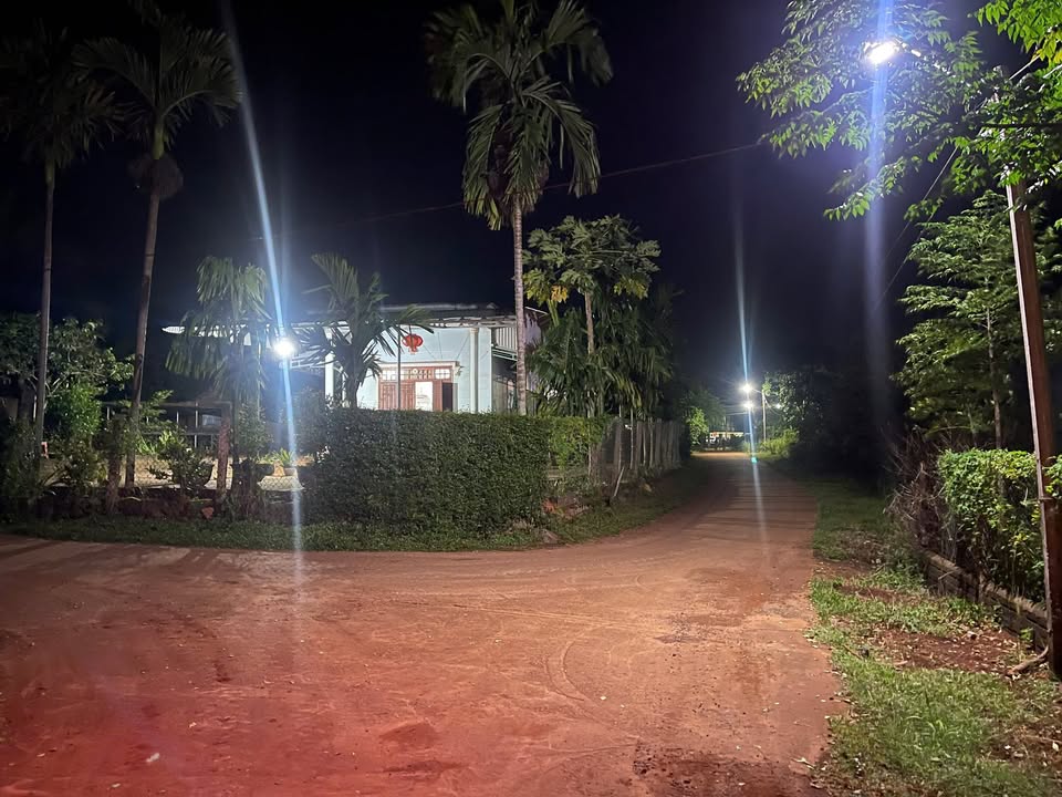 Đất nền xã Ea Drăng, 200m² giá 2.4 tỷ - Vị trí đắc địa gần trung tâm