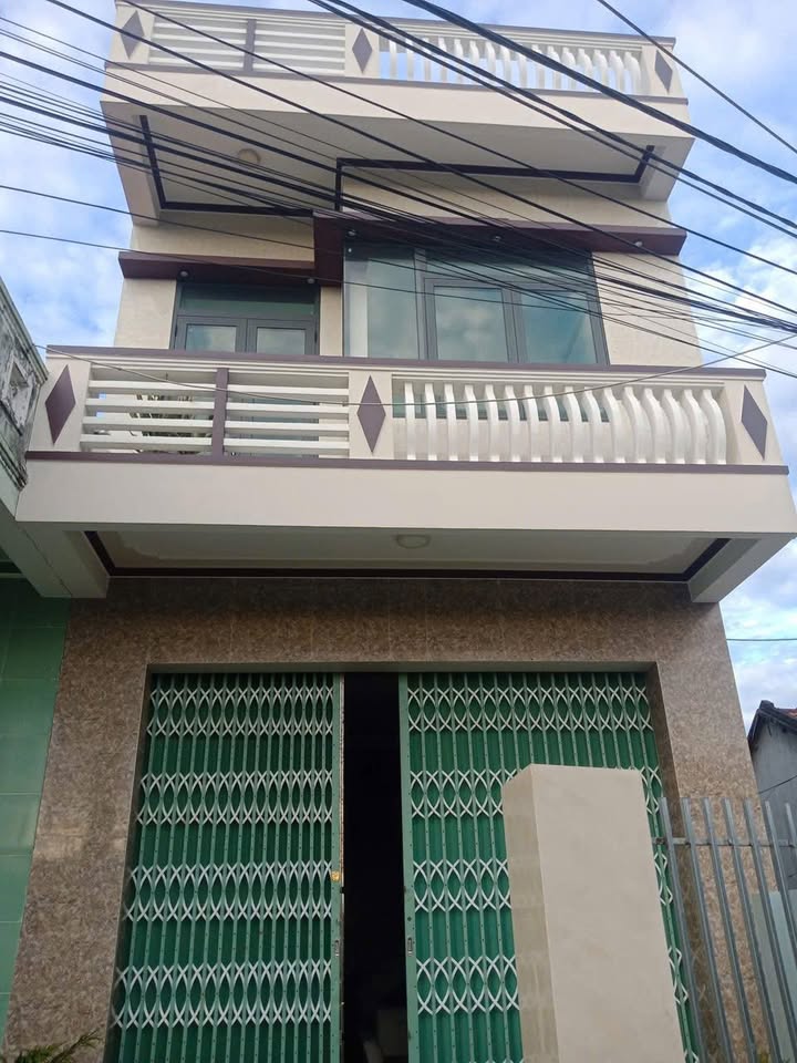 Nhà 2 mê mặt tiền phường Phú Lâm 90m² giá 1.3 tỷ - Sẵn sàng vào ở ngay!