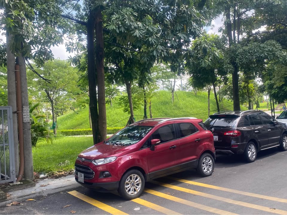 Đất phân lô Ngọc Thụy, Long Biên 80m² - Kinh doanh thuận lợi, giao thông dễ dàng!