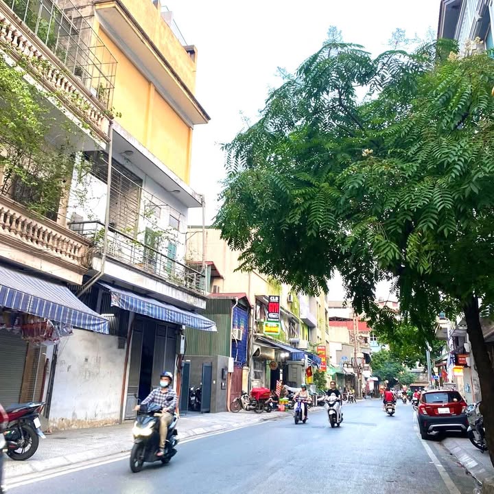 Nhà riêng An Dương Tây Hồ 46m² giá 16.2 tỷ - Thiết kế hiện đại, thang máy xịn!