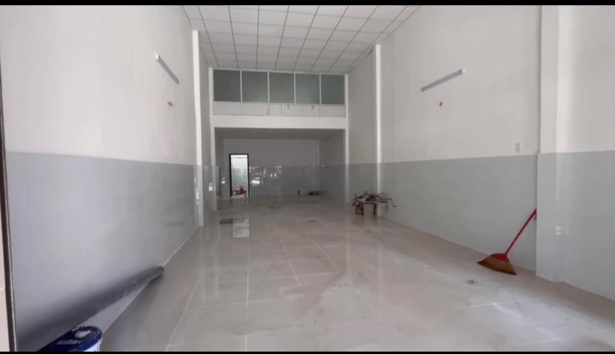 Nhà mặt tiền đường Phạm Văn Bạch 84m² giá 28 triệu/tháng - Kinh doanh sầm uất!