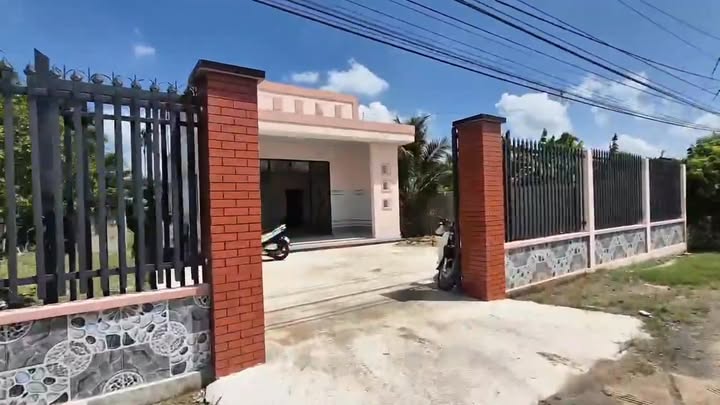 Nhà vườn Châu Thành Bến Tre 703m² giá 2.5 tỷ - Kinh doanh thuận lợi!