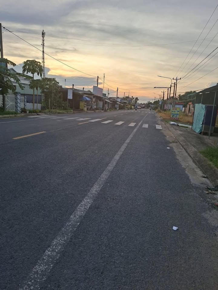 Đất nền mặt tiền QL57, Chợ Lách 312m² giá chỉ 700 triệu - Cơ hội đầu tư hấp dẫn!