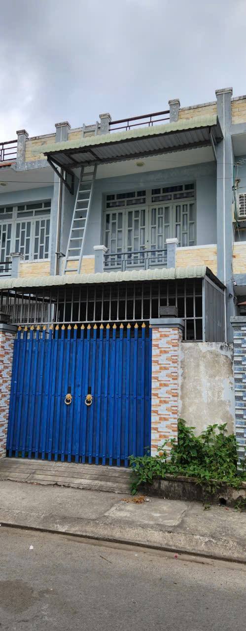 Nhà 1 trệt 1 lầu xã Long Trạch 83m² giá 1.77 tỷ - Khu dân cư đông đúc!