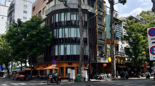 Cho thuê mặt bằng góc 2 mặt tiền Phạm Ngọc Thạch, Q3 - 528m² - Giá 150 triệu/tháng - Kinh doanh thành công!