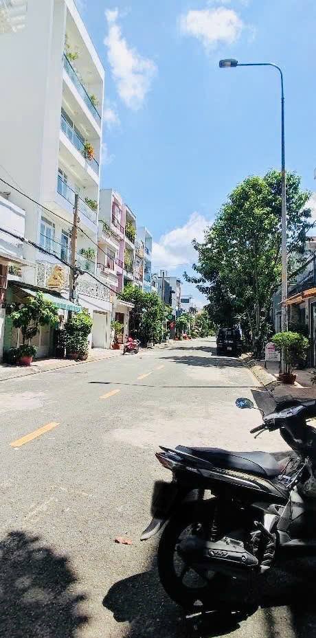 Nhà mặt tiền Lê Lâm, Tân Phú 80m² giá 11.5 tỷ - Đầu tư sinh lời cao!