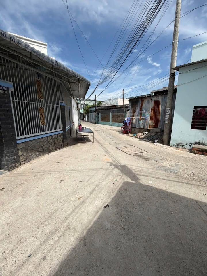 Nhà cấp 4 Phường Bình Hưng 79m² giá 1 tỷ - Sẵn sàng vào ở ngay!