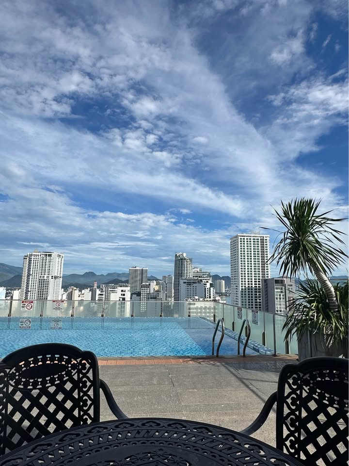 Bán nhà mặt tiền Hùng Vương, Phan Thiết 100m² giá 7 tỷ - Thiết kế hiện đại, thang máy tiện lợi!