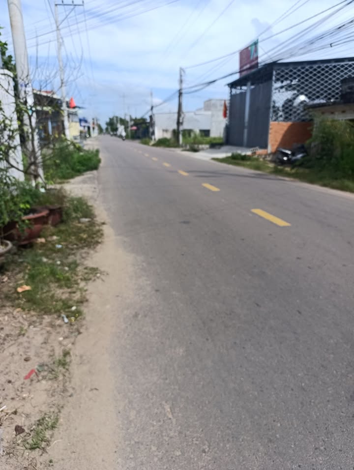 Nhà liền kề Hàm Thắng, Bình Thuận 210m² giá chỉ 3.5 tỷ - Cơ hội đầu tư sinh lời!