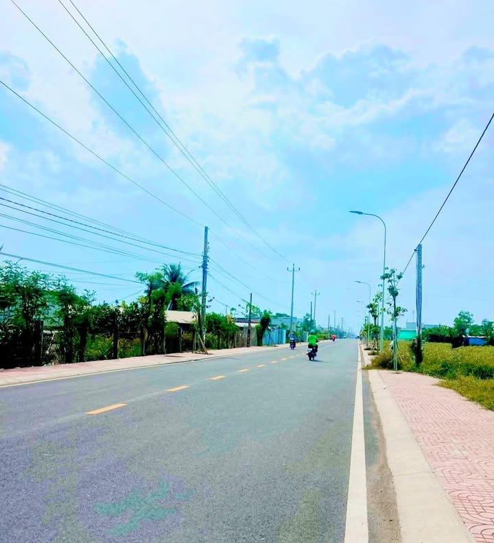 Đất mặt tiền đường Nguyễn Thìn, Long Thuận, 195m² giá chỉ 1.38 tỷ - Cơ hội đầu tư tuyệt vời!