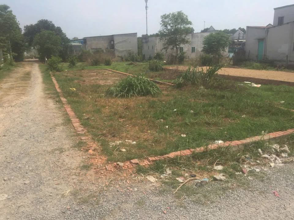 Đất nền 2 mặt tiền đường Sông Lu, Hoà Phú 100m² giá chỉ 1.55 tỷ - Cơ hội đầu tư tuyệt vời!