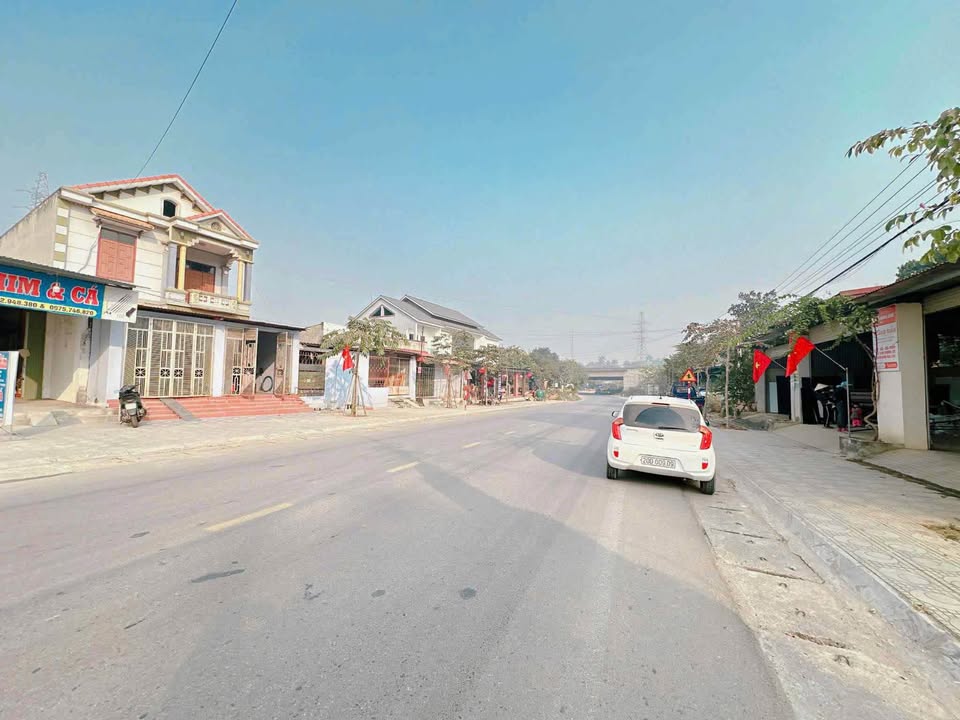 Đất nền Đan Phượng 100m² giá 2 tỷ - Mặt tiền Quốc lộ 32, vị trí đắc địa kinh doanh!