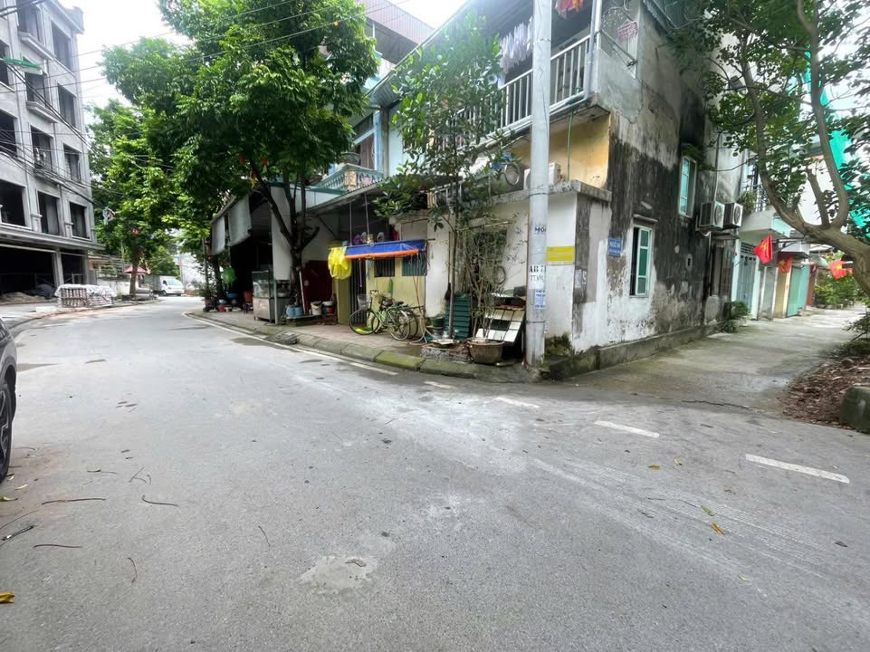 Nhà riêng 80m² Phùng Hưng, Đan Phượng, giá 6 tỷ - Mặt tiền rộng, tiện ích đầy đủ!