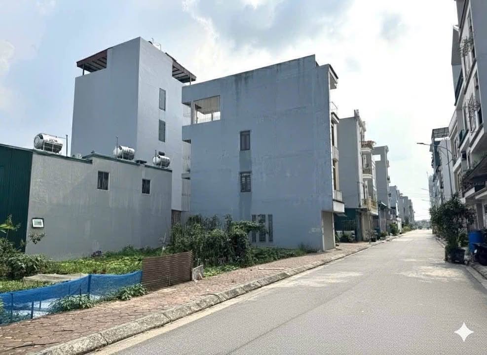 Đất dịch vụ Yên Lũng, Hoài Đức, 84m² giá 15 tỷ - Đầu tư sinh lời lý tưởng!