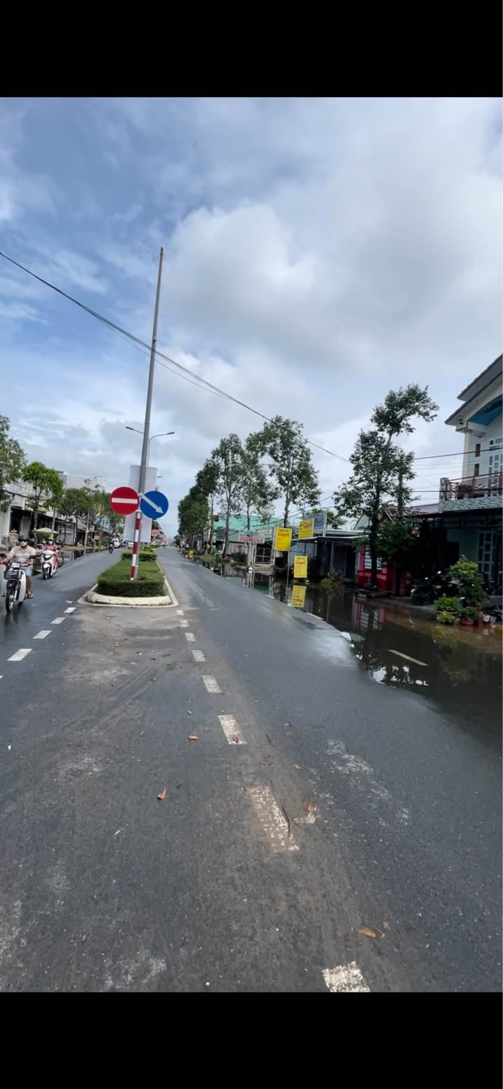 Nhà mặt tiền đường Nguyễn Văn Linh, Sóc Trăng 125m² giá 5.5 tỷ - Sổ hồng chính chủ!