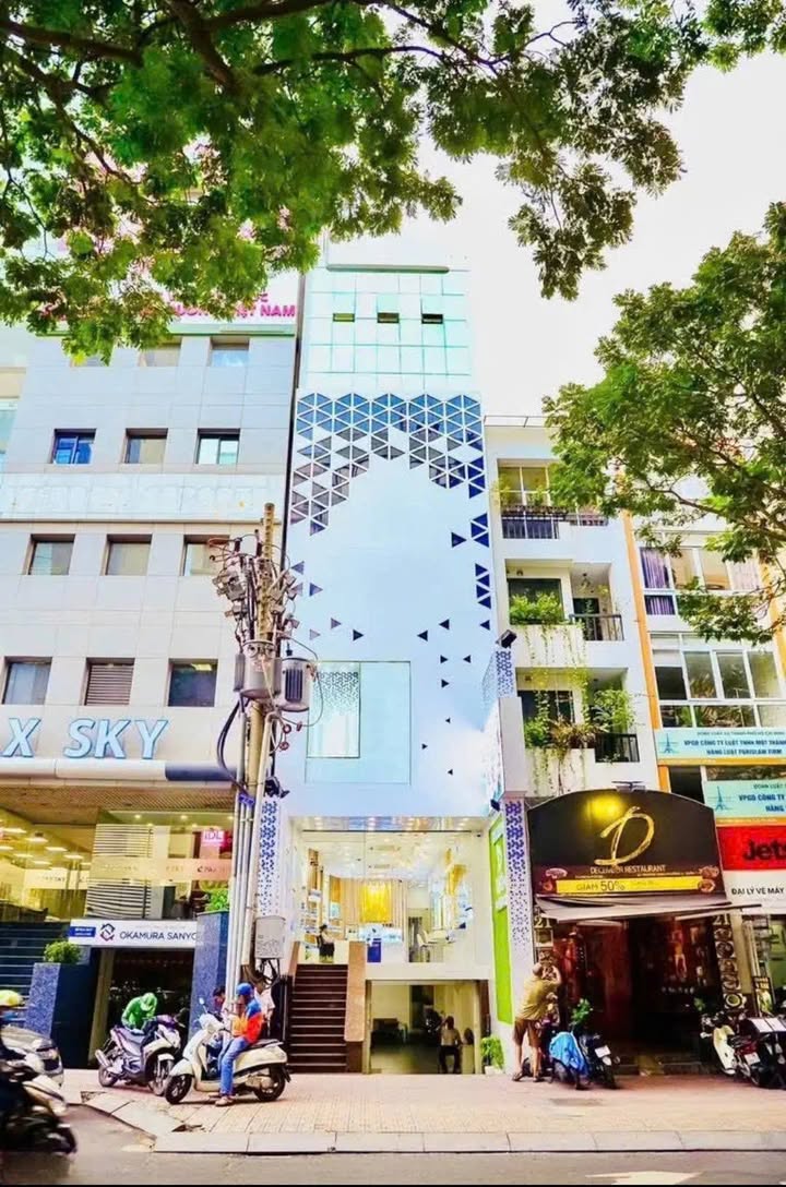 Building cho thuê mặt tiền đường Trương Định, Q3 - 195 triệu/tháng - Vị trí đắc địa