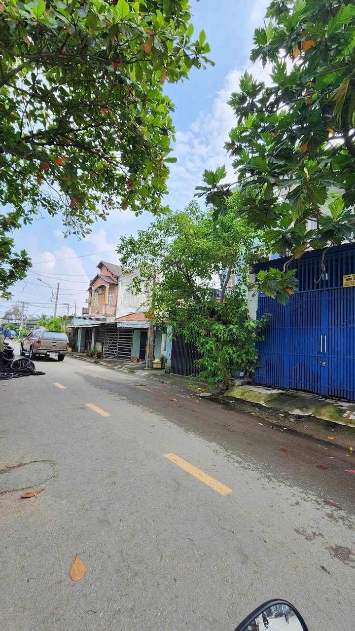 Nhà mặt tiền phường Linh Đông, 90m² giá 10 triệu - Kinh doanh thuận lợi!