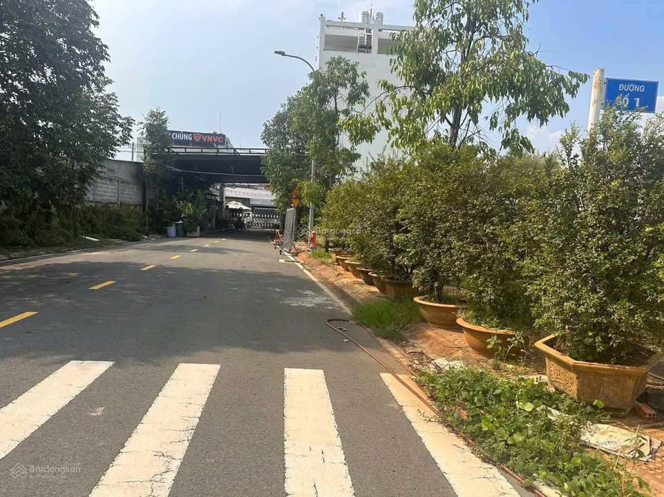 Đất nền góc 2 mặt tiền Nguyễn Duy Trinh 455m² giá 40 tỷ - Đầu tư sinh lời cao!