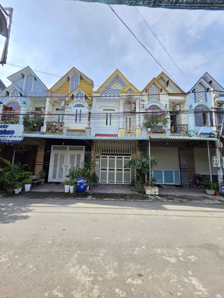 Nhà phố Tân Đông Hiệp, Dĩ An 54m² giá 3.45 tỷ - Sổ hồng riêng, hỗ trợ ngân hàng