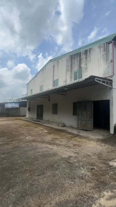 Nhà xưởng Củ Chi 1040m² giá 11.5 tỷ - Vị trí thuận lợi, xây dựng hoàn chỉnh!