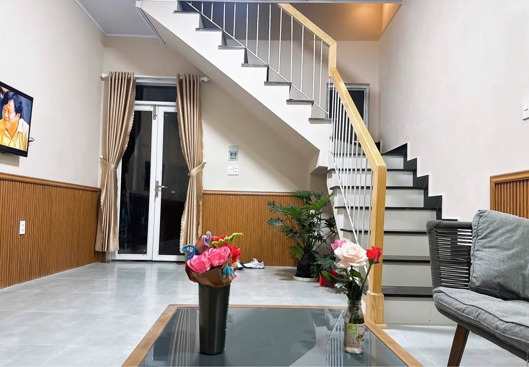 Nhà bán Nguyễn Hữu Cầu, Đà Lạt 75m² giá 2.3 tỷ - Gần trung tâm tiện lợi!