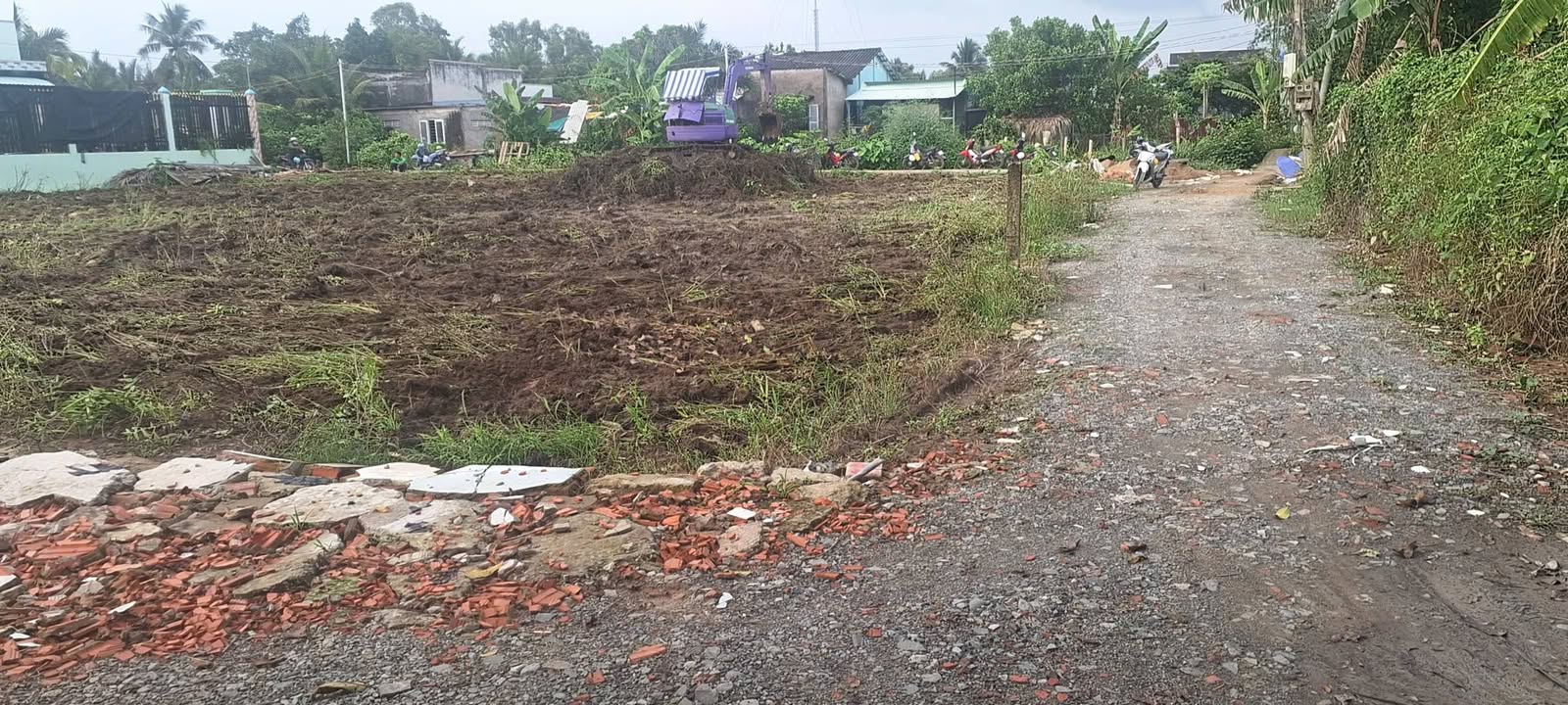 Đất thổ cư 100% Thủ Thừa 100m² giá chỉ 520 triệu - Lô góc 2 mặt tiền cực đẹp!