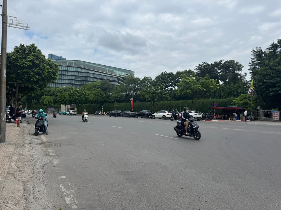 Đất Mễ Trì, Nam Từ Liêm 102m² giá 33.66 tỷ - Kinh doanh đắc địa!