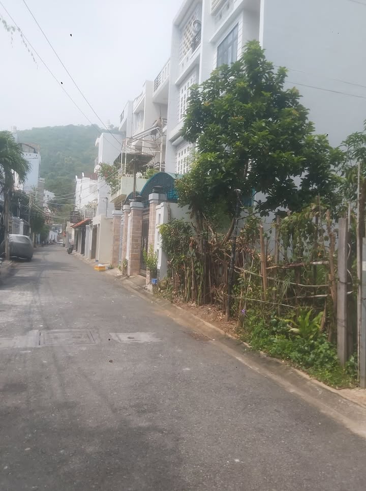 Bán đất biệt thự hẻm Phan Chu Trinh, P2 Vũng Tàu 160m² giá 11.2 tỷ - Đầu tư sinh lời cao!