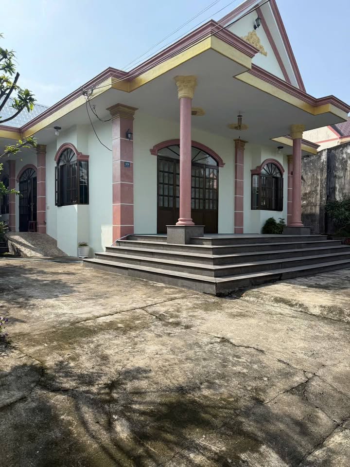 Nhà 3 phòng ngủ tại Ấp Trà Cổ, Bình Minh 388m² giá 6 tỷ - Vị trí đẹp, tiện kinh doanh!