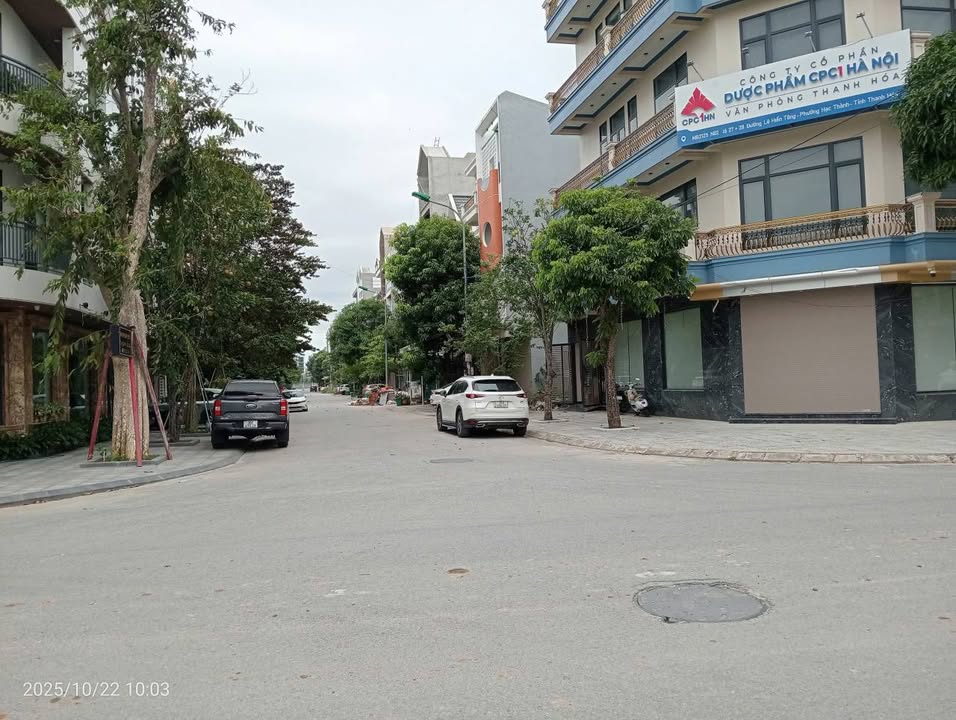 Nhà liền kề 5 tầng Âu Cơ 90m² giá 5 tỷ - Kinh doanh thuận lợi!