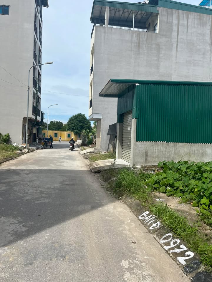 Đất Minh Khai Bắc Từ Liêm 50m² giá 5 tỷ - Vị trí đắc địa, thuận tiện giao thông!