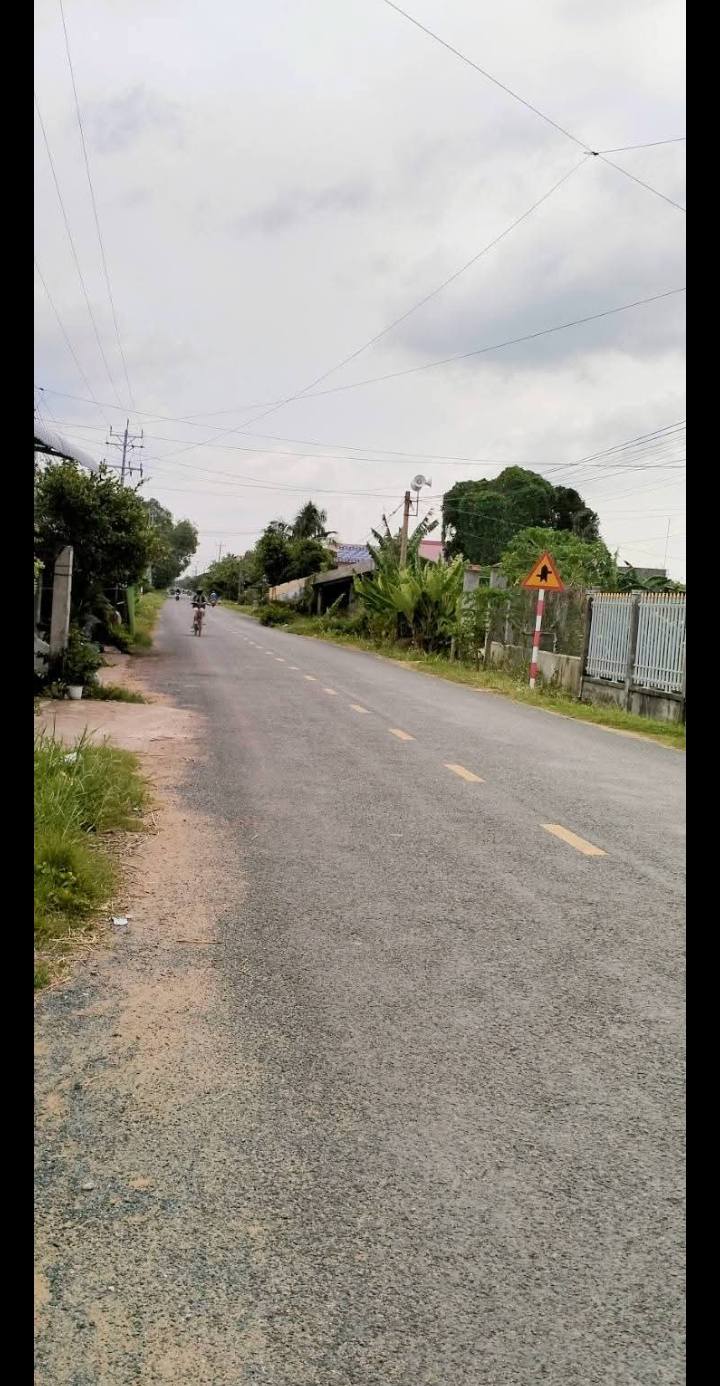 Nhà nghỉ dưỡng Bến Tre 820m² giá 4.2 tỷ - Tiện nghi đầy đủ, không gian đẹp!