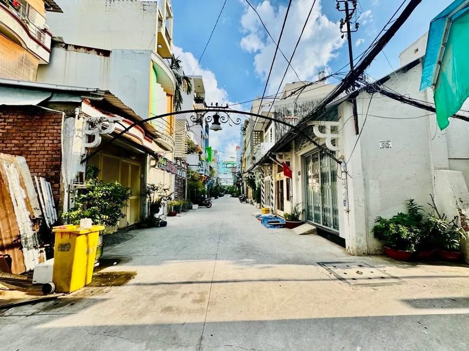 Nhà mặt tiền đường bê tông 6m tại Bà Chiểu, 30m² giá 6.19 tỷ - Chính chủ bán gấp!