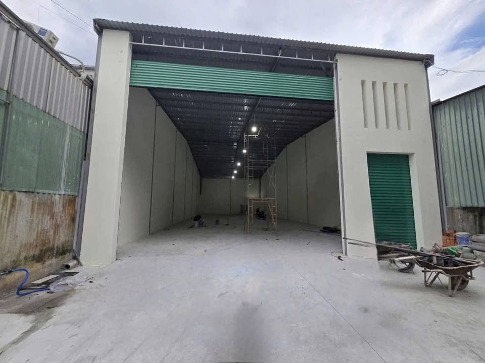 Cho thuê xưởng mới 700m² tại đường Phạm Đăng Giảm, Bình Tân - Giá thuê chỉ 43 triệu/tháng!