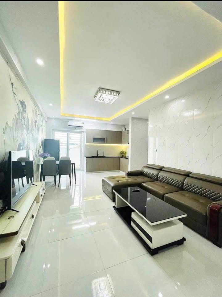 Chung cư Vinhplaza phường Quán Bàu 70m² giá 2 tỷ - Full nội thất, sẵn sàng vào ở!