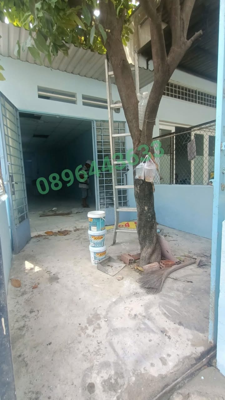 Nhà cho thuê hẻm Nguyễn Sơn, Tân Phú, 42m² giá 4.5 triệu - Phù hợp chứa hàng và sản xuất!