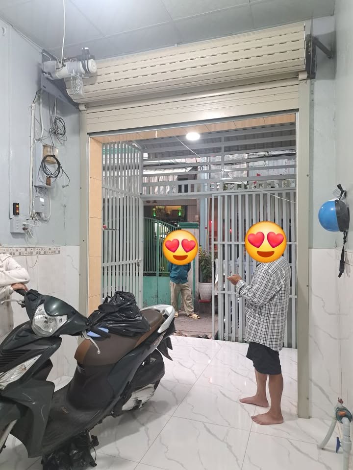 Nhà nguyên căn Lê Quang Sung, Quận 6, 4PN chỉ 8 triệu/tháng - Phù hợp cho gia đình lớn!