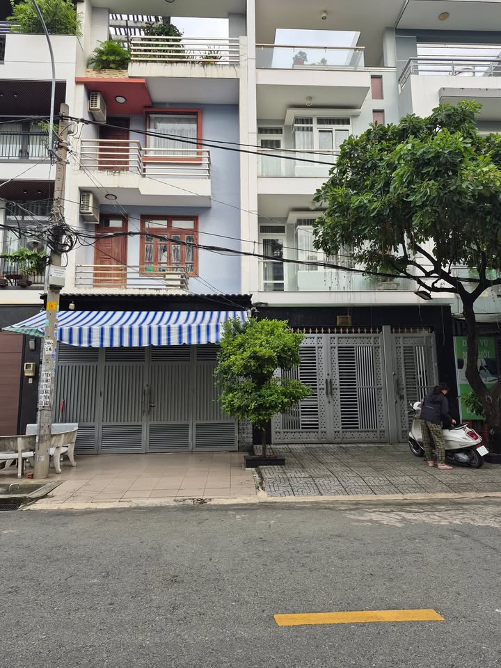 Cho thuê nhà mặt tiền đường Lê Trọng Tấn, Tân Phú - 4x25m, 25 triệu/tháng - Kinh doanh thuận lợi!