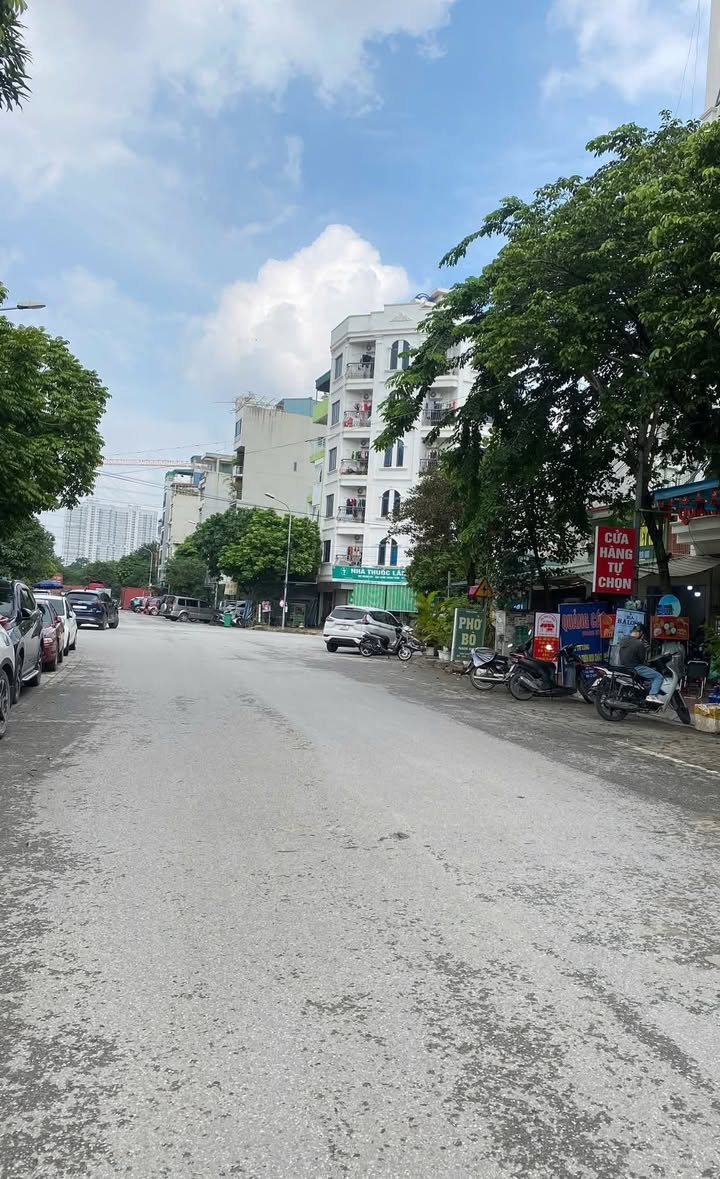 Mặt bằng kinh doanh cho thuê đường Văn Khê 50m² giá 24 triệu - Phù hợp làm spa, văn phòng!