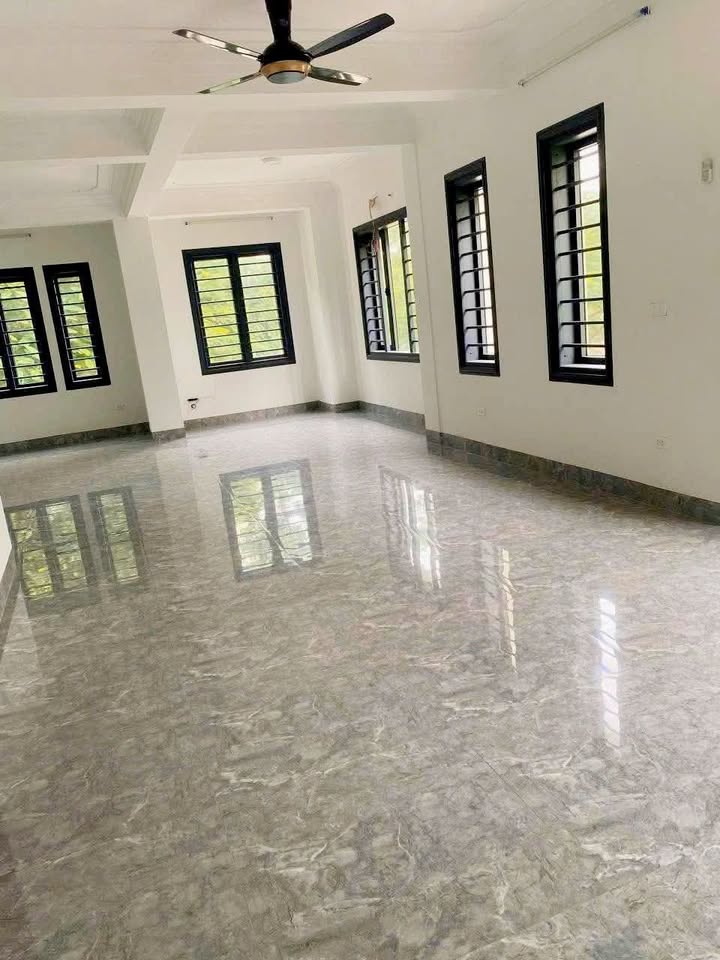 Mặt bằng kinh doanh Văn Phú 90m² - 4.5 tầng - Giá chỉ 27 triệu/tháng!