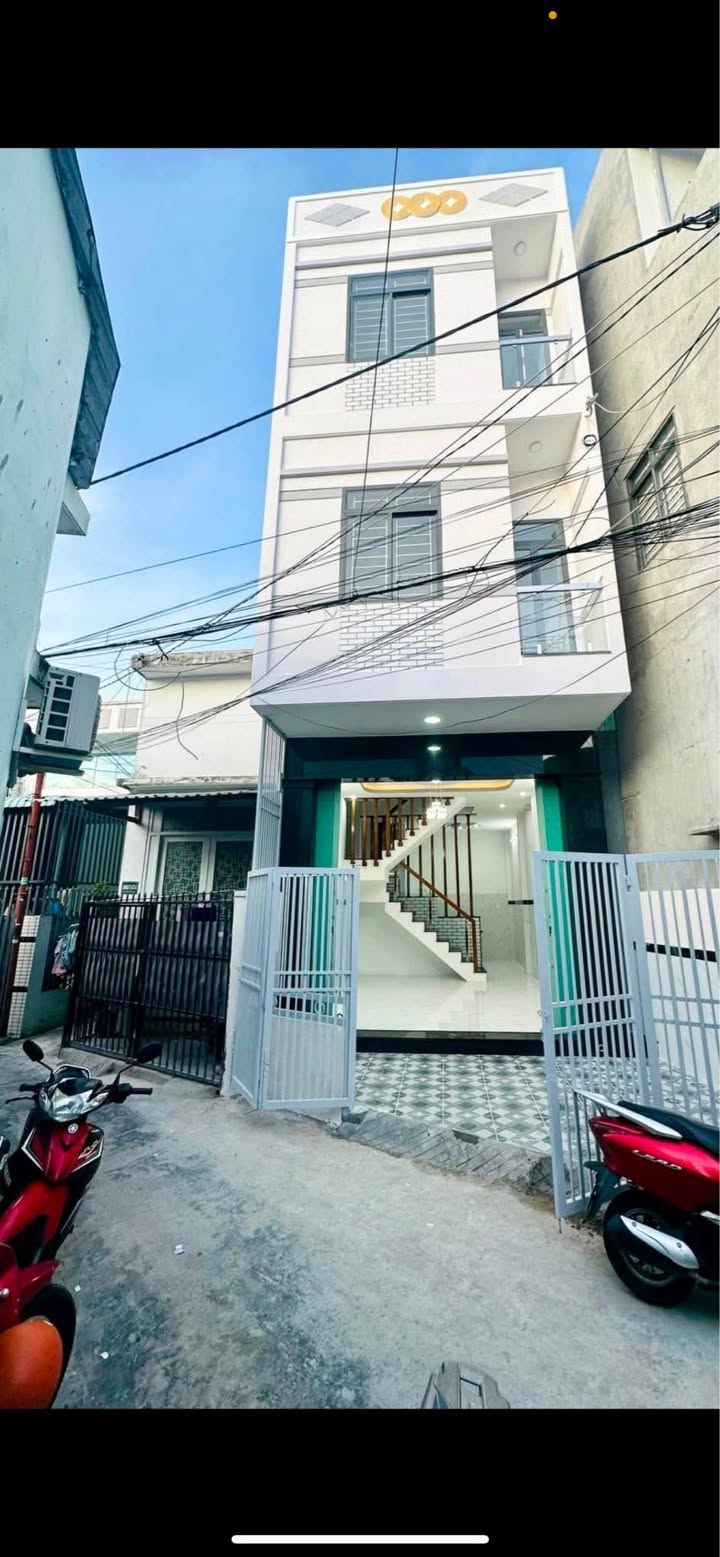 Nhà 3 Mê Hẻm 808 Đường Hưng Đạo, Quy Nhơn 32m² giá 2.6 tỷ - Sổ đỏ chính chủ!