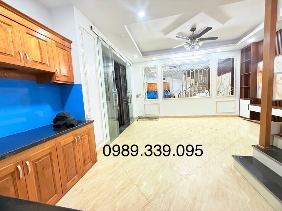 Bán nhà mặt ngõ Vĩnh Hưng 35m² giá 7 tỷ - Kinh doanh nhỏ tiện lợi!