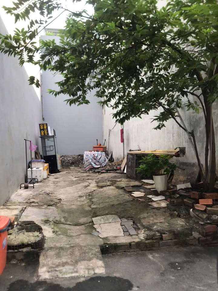 Đất 56m² tại hẻm xe hơi tránh đường Lê Văn Việt, giá 4.1 tỷ - Tiềm năng sinh lời cao!