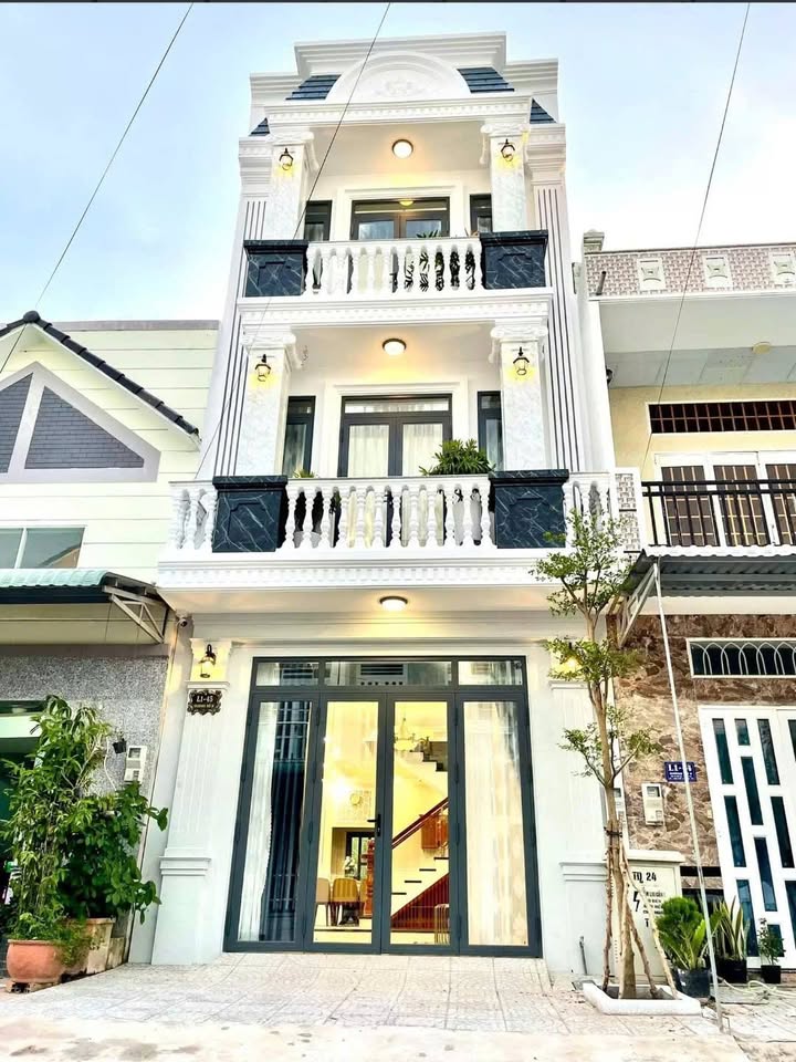 Nhà 2 lầu tại An Phú Tây, Bình Chánh 70m² giá chỉ 1.955 tỷ - Đầu tư sinh lời