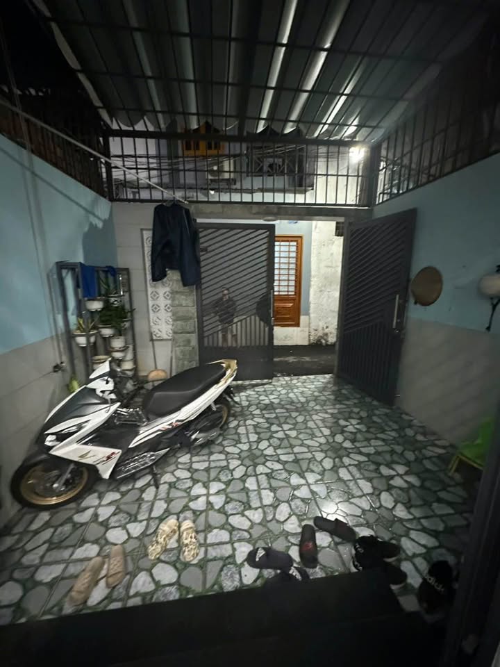 Nhà 2 tầng Phước Long B 76m² giá 6.9 tỷ - Nhà mới xách vali vào ở ngay!