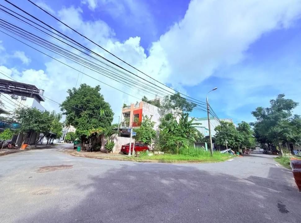 Đất nền góc 2 mặt tiền Ngô Thì Trí 151m² giá 11 tỷ - Gần công viên xanh