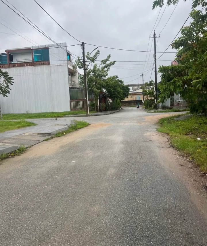 Nhà 3PN Thủy Dương 120m² giá 2.8 tỷ - Vị trí đẹp, sẵn sàng ở ngay!