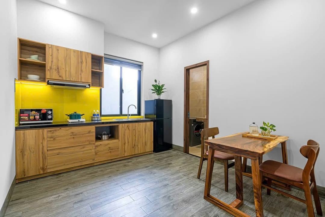 Căn hộ đầy đủ nội thất gần bãi biển Mỹ Khê - Khu Lam Hoành 10.5 triệu/tháng